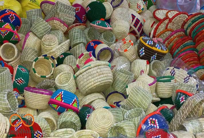 تولید صنایع دستی و کاردستیهای تزئینی